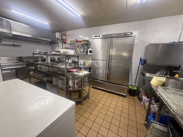 Local Comercial de 2 habitaciones en Castelló de la Plana en venta - 399.000 € (Ref: 9610656)