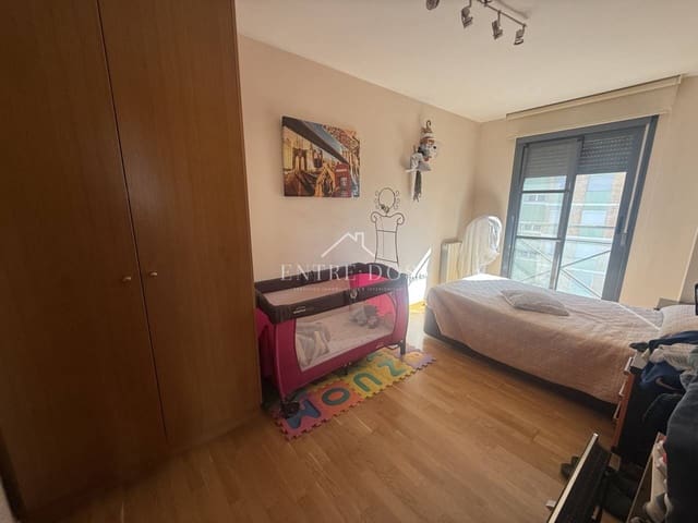 4 sypialnia Apartament na sprzedaż w Castelló de la Plana z garażem - 275 000 € (Ref: 9618825)
