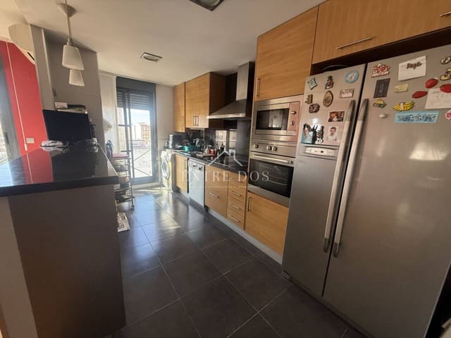 4 sypialnia Apartament na sprzedaż w Castelló de la Plana z garażem - 275 000 € (Ref: 9618825)