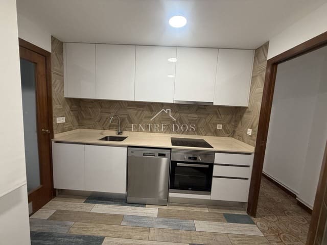 Piso de 3 habitaciones en Benicàssim en alquiler - 850 € (Ref: 9676696)