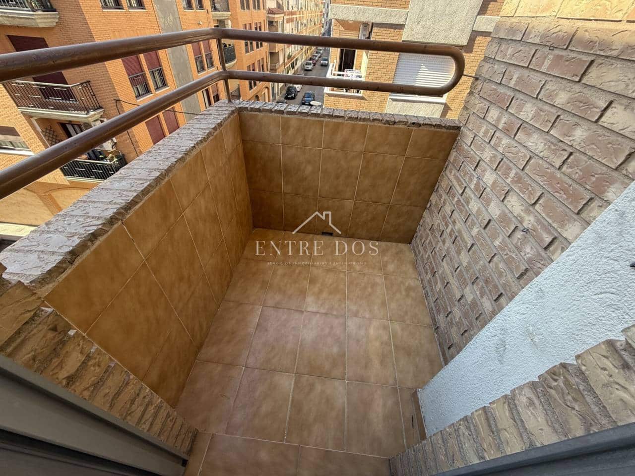 4 bedroom Flat for sale in Almassora / Almazora - € 140,000 (Ref: 9694568)