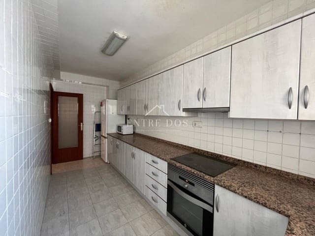 4 sypialnia Mieszkanie do wynajęcia w Castelló de la Plana - 1 100 € (Ref: 9770232)