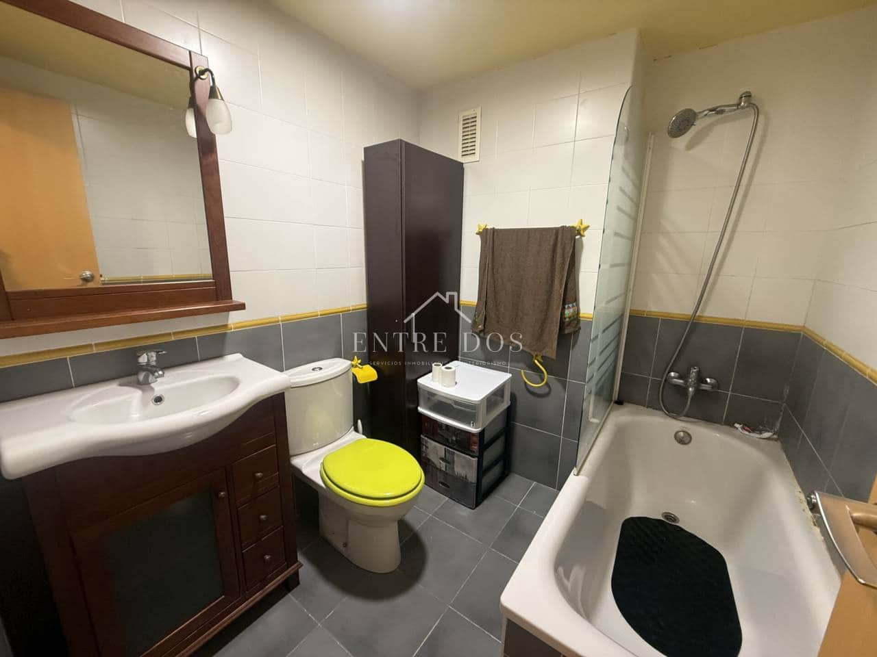 3 bedroom Flat for rent in Castello de la Plana with garage - € 1,000 (Ref: 9788093)