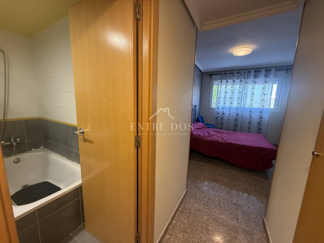 3 bedroom Flat for rent in Castello de la Plana with garage - € 1,000 (Ref: 9788093)