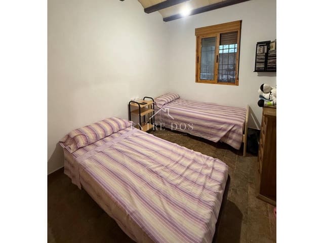 9 soveværelse Finca/Landehus til salg i Castelló de la Plana med swimmingpool garage - € 360.000 (Ref: 9841976)