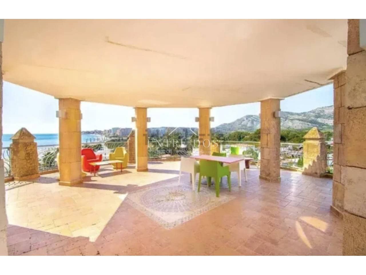 Hotel de 6 habitaciones en Oropesa  en venta - 450.000 € (Ref: 9861465)