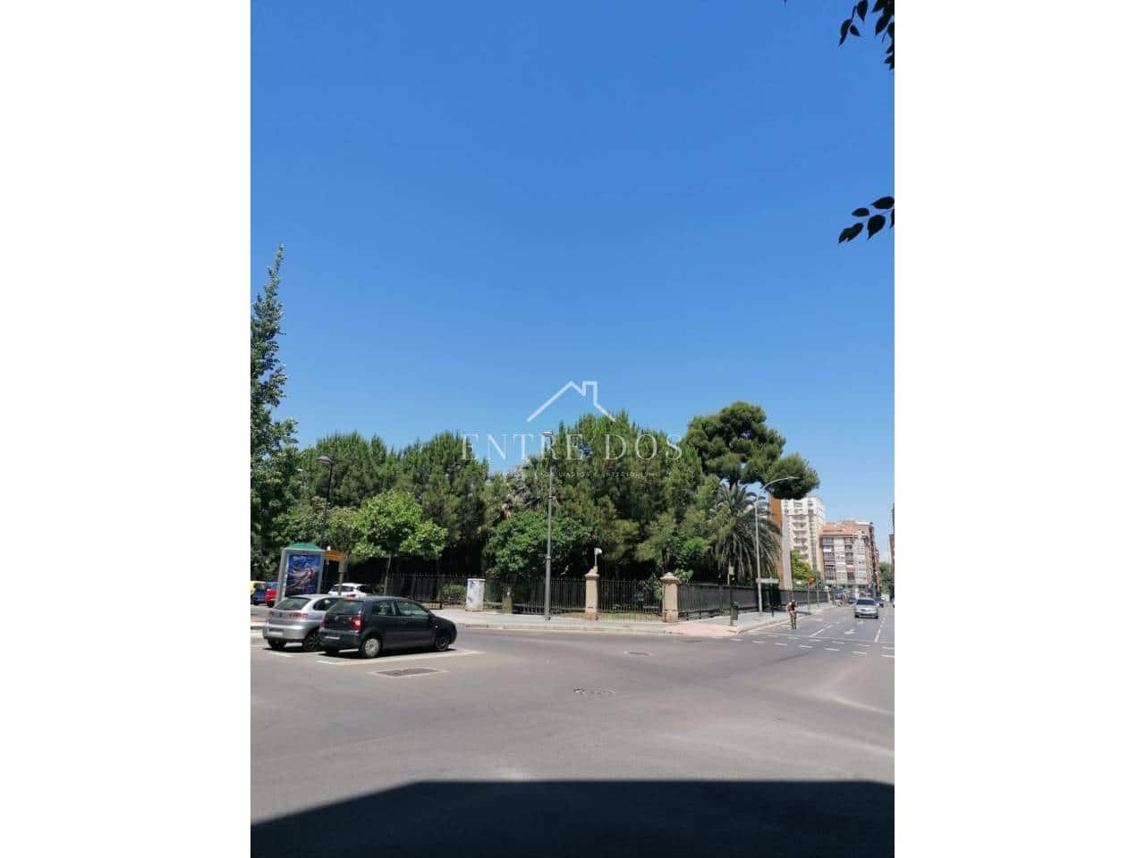 4 slaapkamer Flat te huur in Castello de la Plana - € 900 (Ref: 9902707)