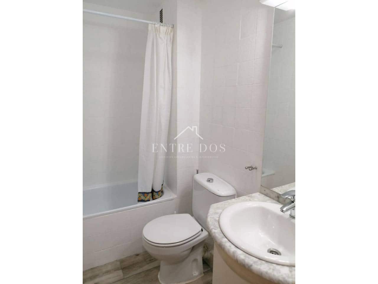 4 slaapkamer Flat te huur in Castello de la Plana - € 900 (Ref: 9902707)
