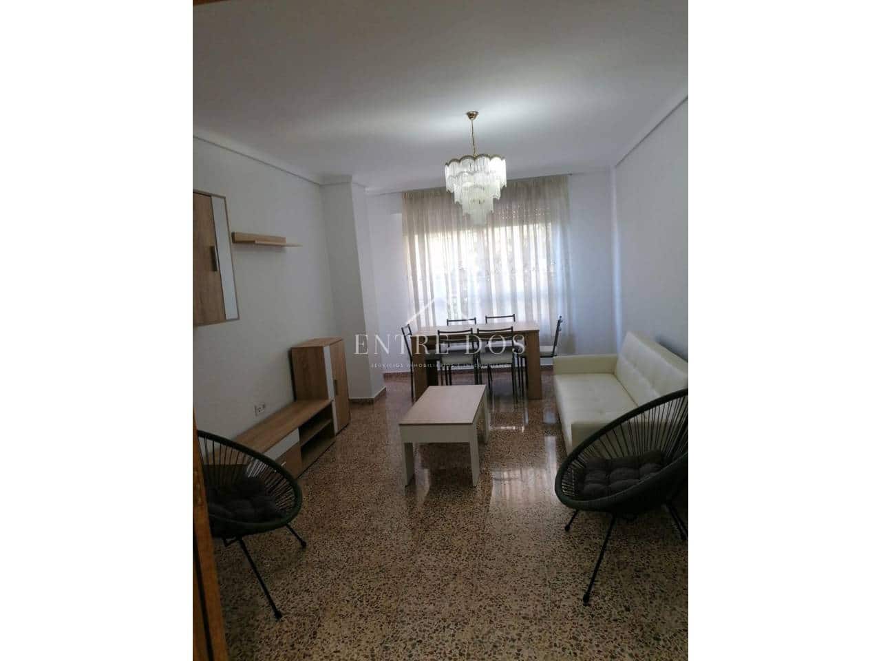 4 slaapkamer Flat te huur in Castello de la Plana - € 900 (Ref: 9902707)