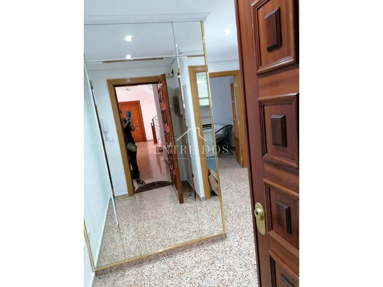 4 slaapkamer Flat te huur in Castello de la Plana - € 900 (Ref: 9902707)