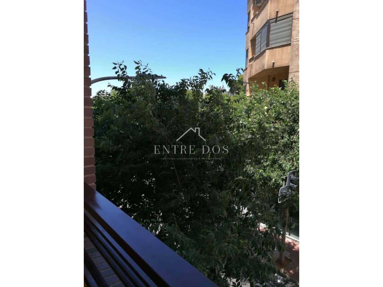 4 slaapkamer Flat te huur in Castello de la Plana - € 900 (Ref: 9902707)