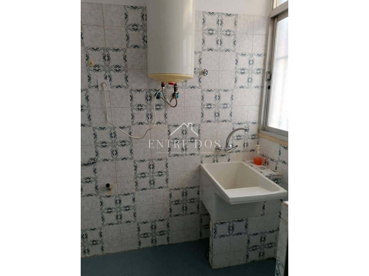 4 slaapkamer Flat te huur in Castello de la Plana - € 900 (Ref: 9902707)