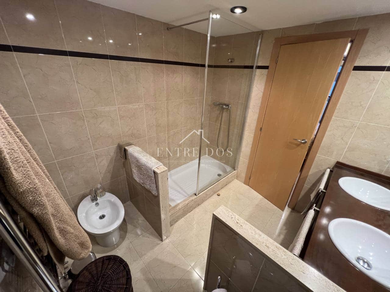 Maison de Ville de 5 chambres à louer à Castello de la Plana avec garage - 1 600 € (Ref: 9986284)