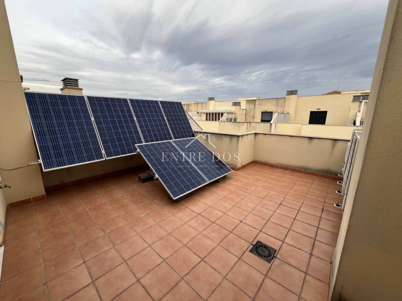 Maison de Ville de 5 chambres à louer à Castello de la Plana avec garage - 1 600 € (Ref: 9986284)
