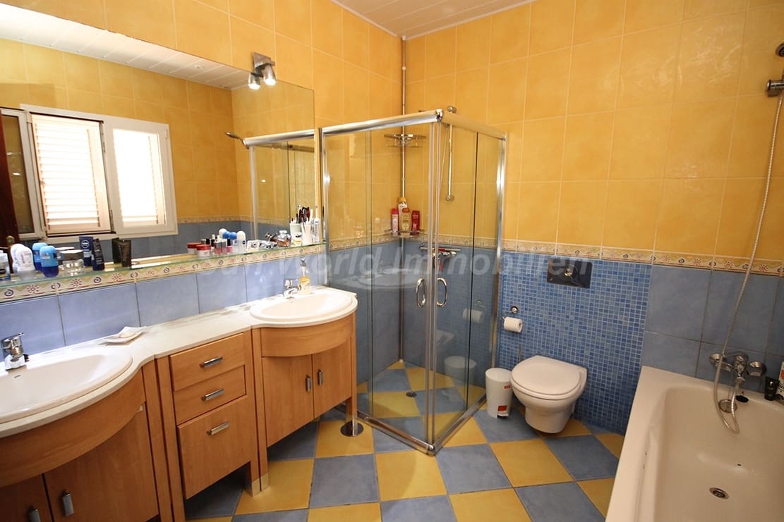 2 makuuhuone Omakotitalo myytävänä paikassa Montana la Data - 469 000 € (Ref: 10029604)
