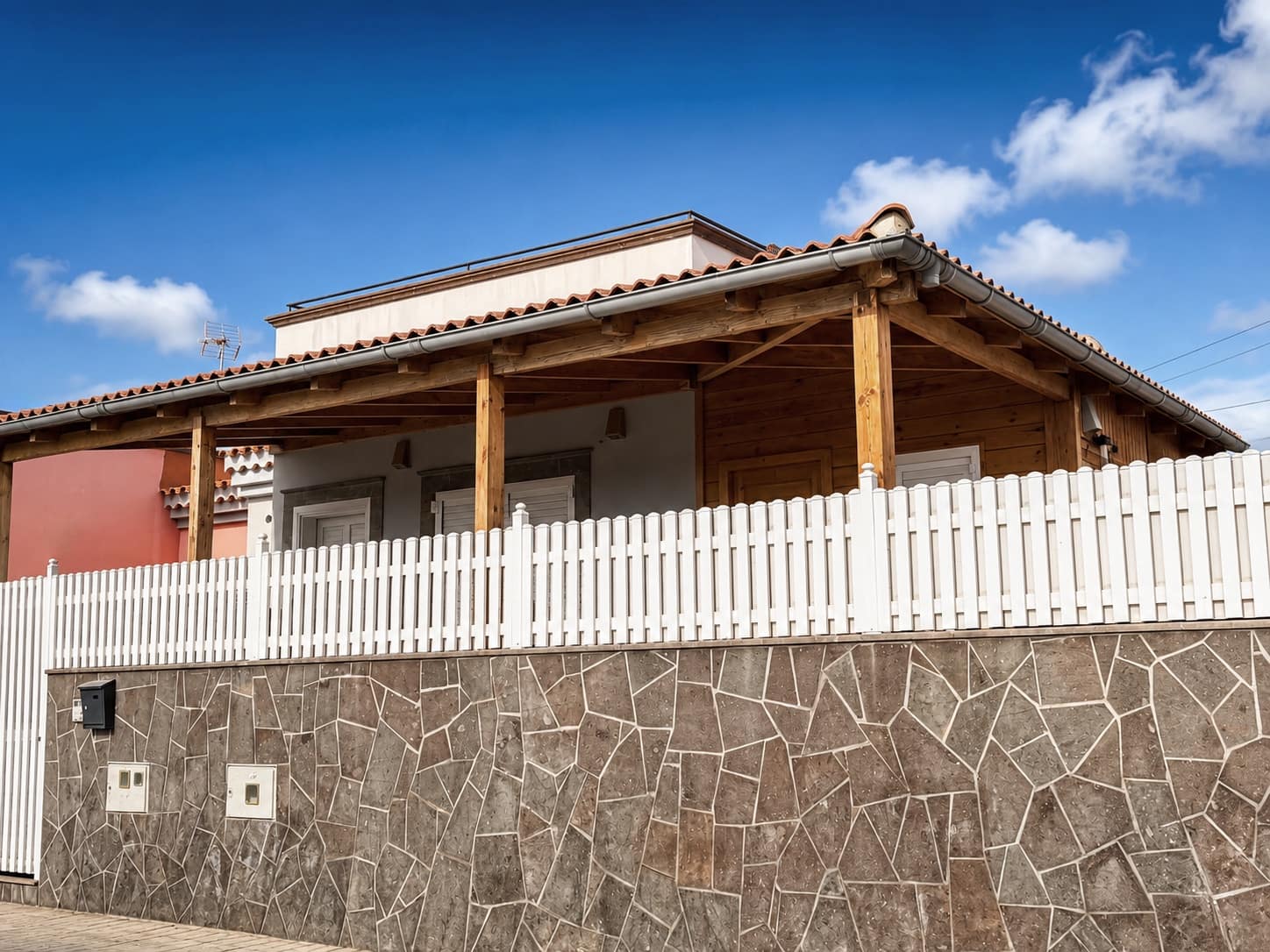 2 bedroom Townhouse for sale in Montana la Data with garage - € 469,000 (Ref: 10029604)