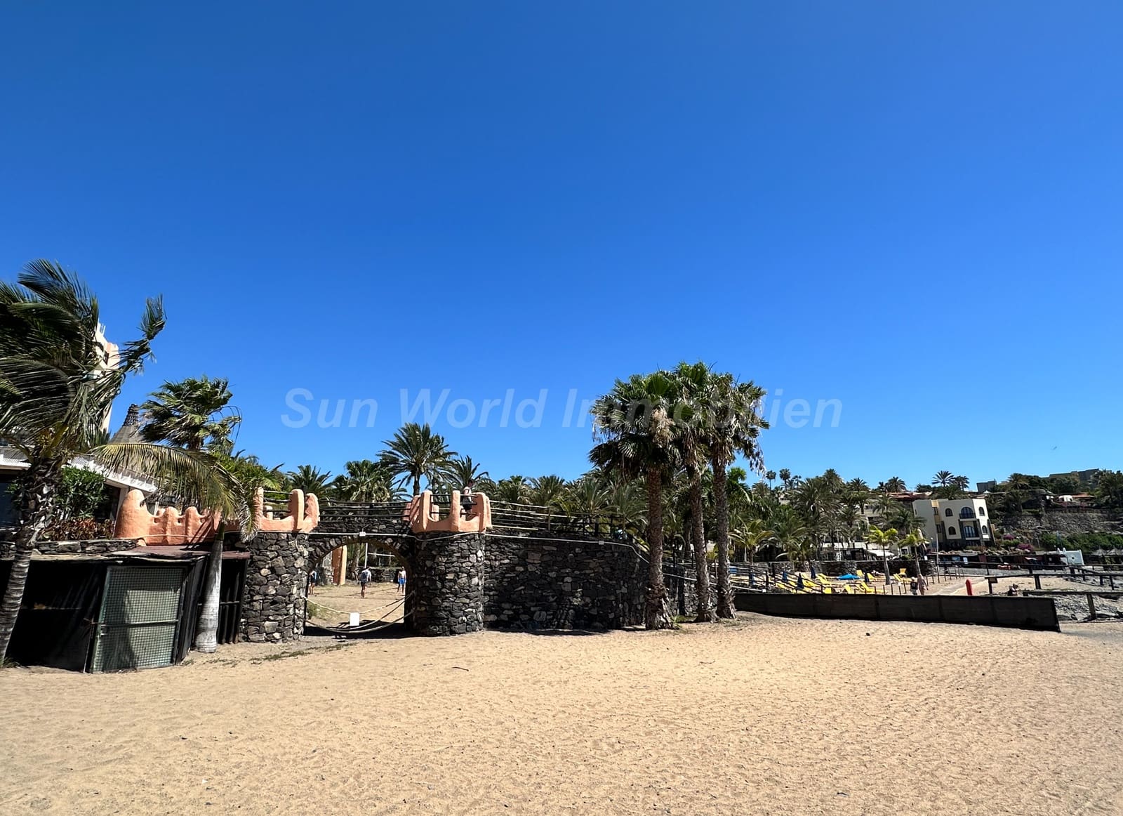 Bungalow de 1 habitación en Bahia Feliz en alquiler con piscina - 1.100 € (Ref: 10132142)