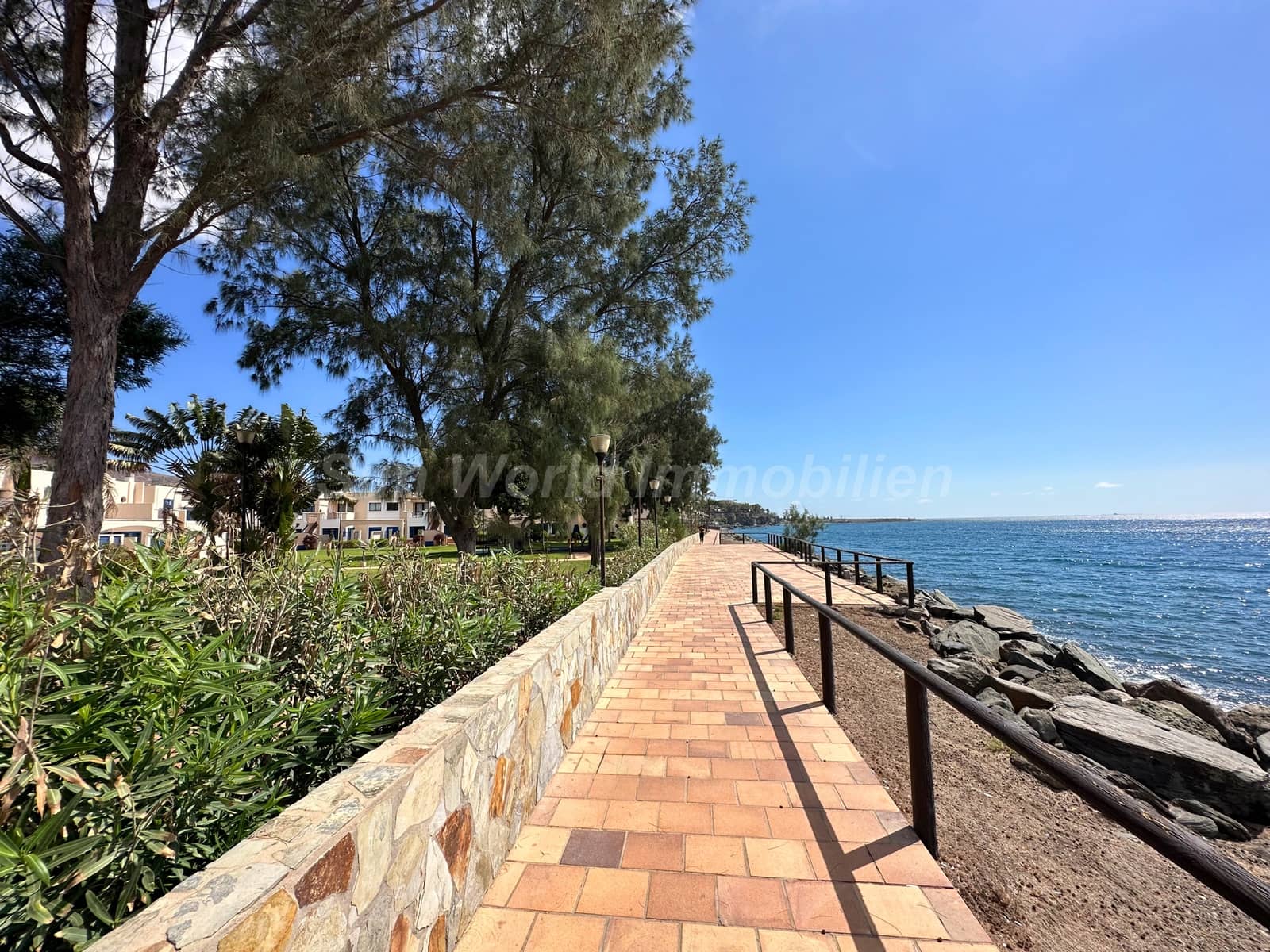 Bungalow de 1 habitación en Bahia Feliz en alquiler con piscina - 1.100 € (Ref: 10132142)
