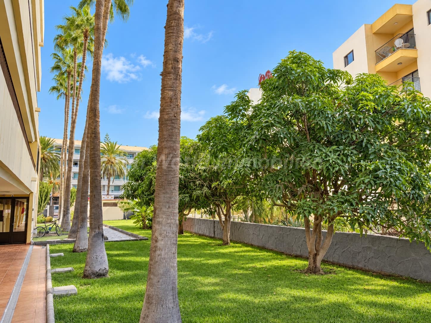 Piso de 2 habitaciones en Playa del Inglés en alquiler - 1.900 € (Ref: 10139320)
