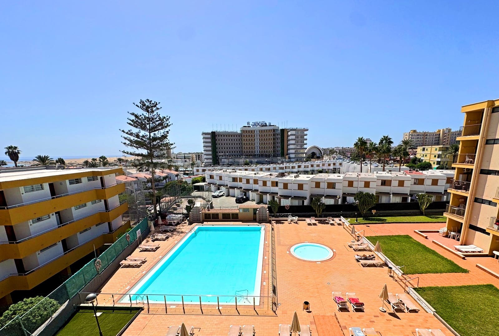 Piso de 2 habitaciones en Playa del Inglés en alquiler - 1.900 € (Ref: 10139320)