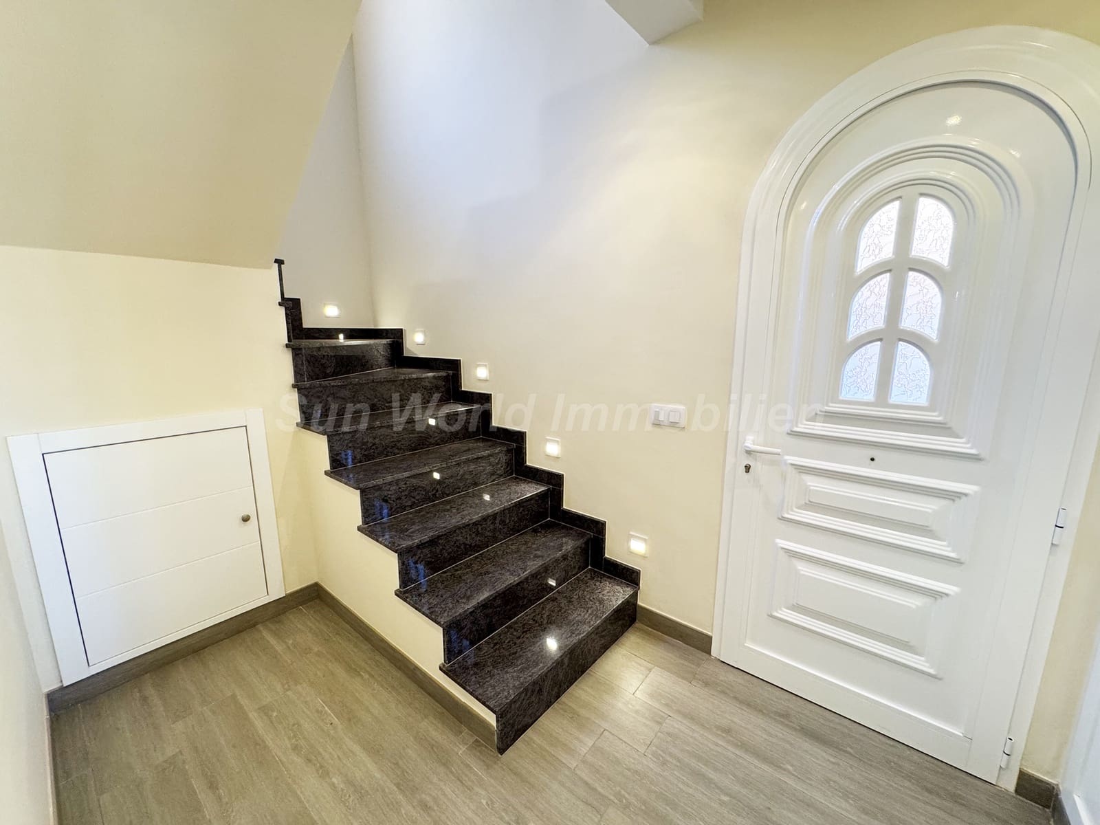 4 slaapkamer Huis te koop in Castillo del Romeral - € 449.000 (Ref: 8774580)