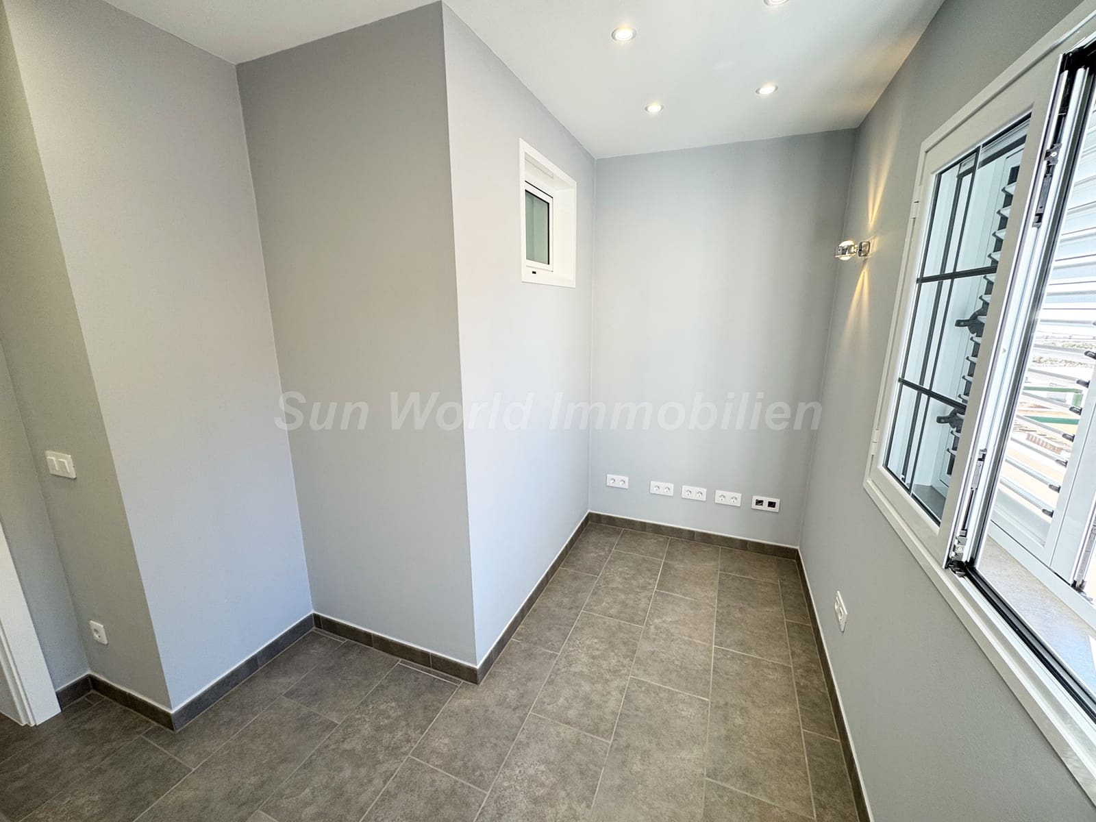 4 slaapkamer Huis te koop in Castillo del Romeral - € 449.000 (Ref: 8774580)