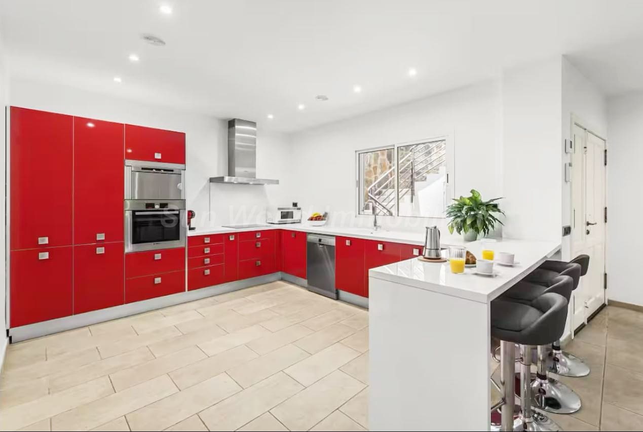 3 soveværelse Byhus til leje i San Agustin - € 3.000 (Ref: 9311588)