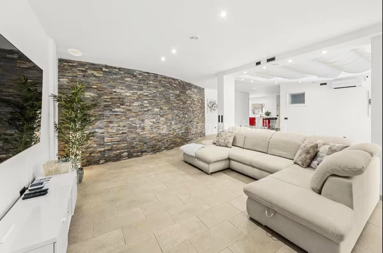 3 soveværelse Byhus til leje i San Agustin - € 3.000 (Ref: 9311588)