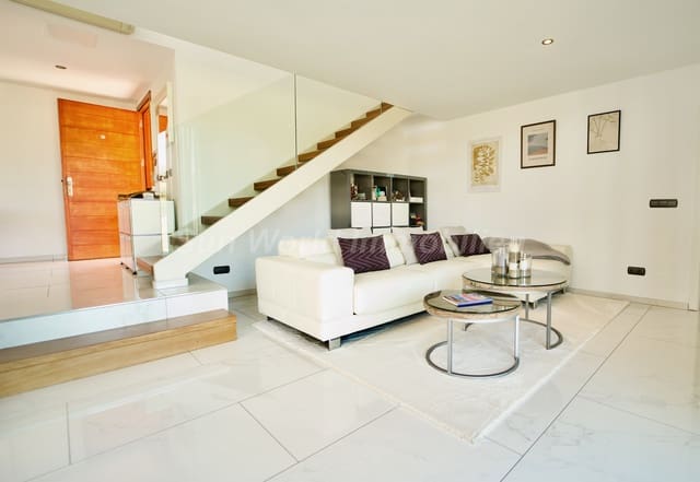 2 slaapkamer Huis te koop in El Salobre, San Bartolomé de Tirajana - € 679.000 (Ref: 9483186)