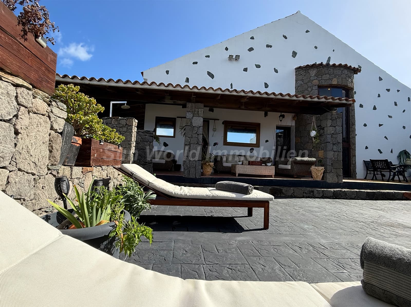 3 bedroom Townhouse for rent in Moya - € 2,400 (Ref: 9489806)