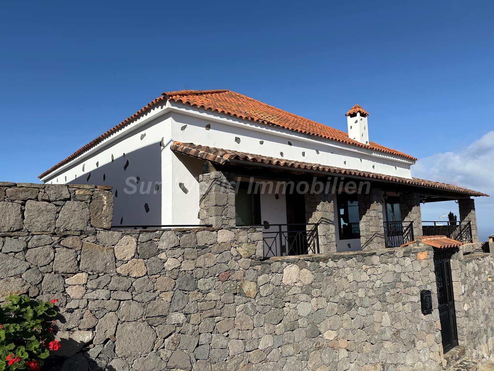 3 bedroom Townhouse for rent in Moya - € 2,400 (Ref: 9489806)