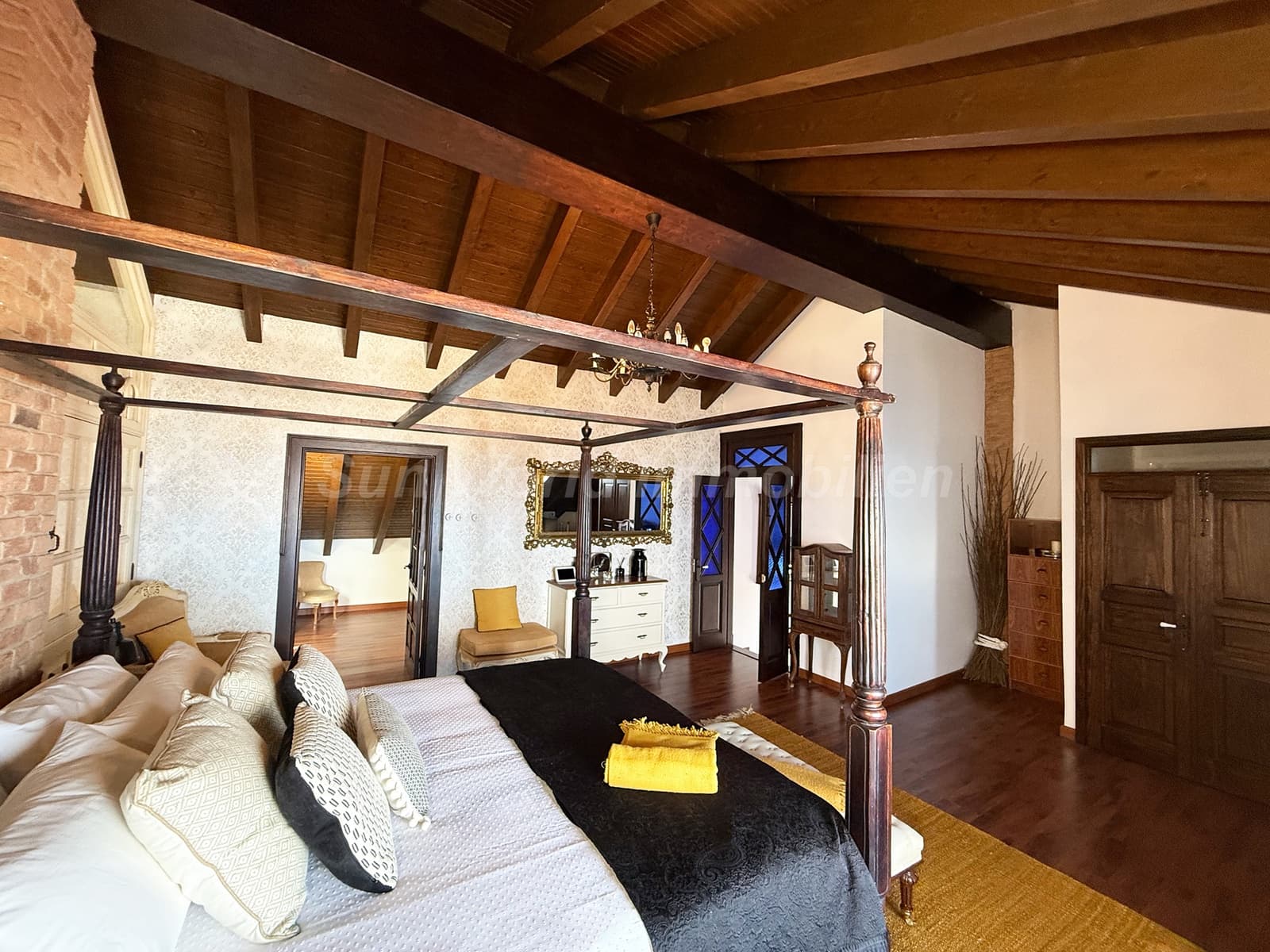 3 bedroom Townhouse for rent in Moya - € 2,400 (Ref: 9489806)