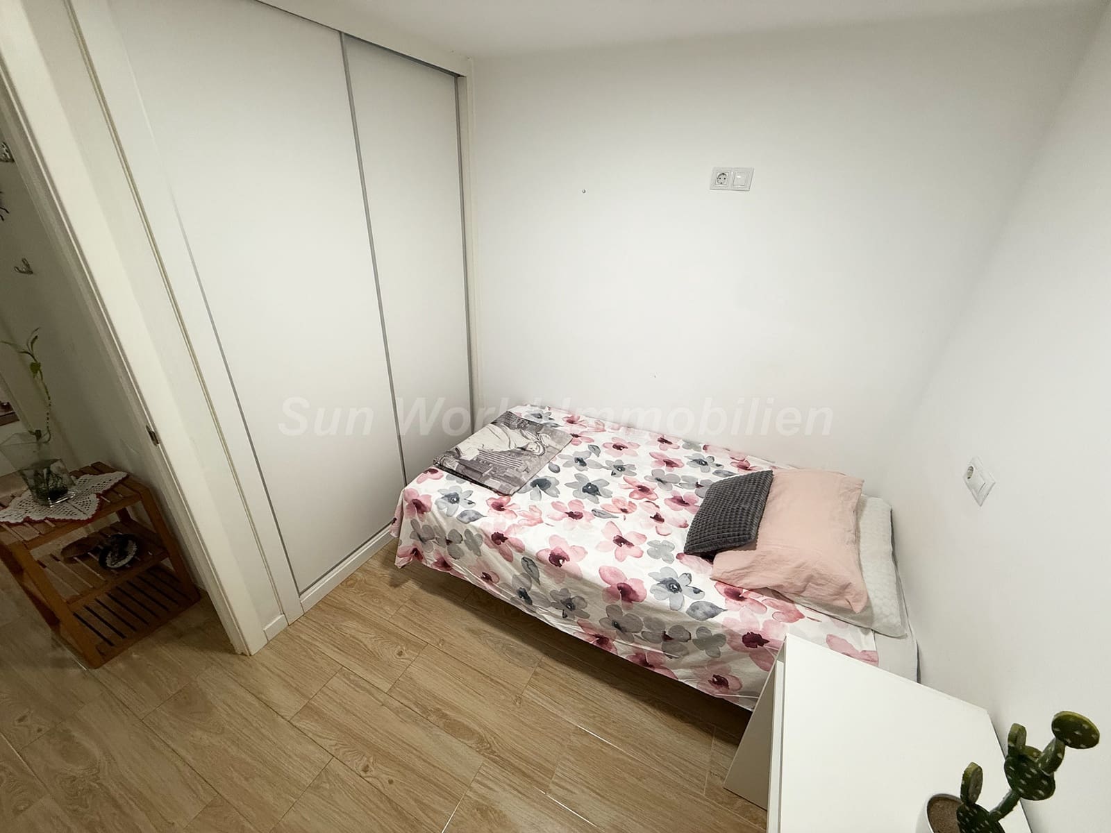 2 bedroom Flat for sale in Sonneland - € 295,000 (Ref: 9503115)