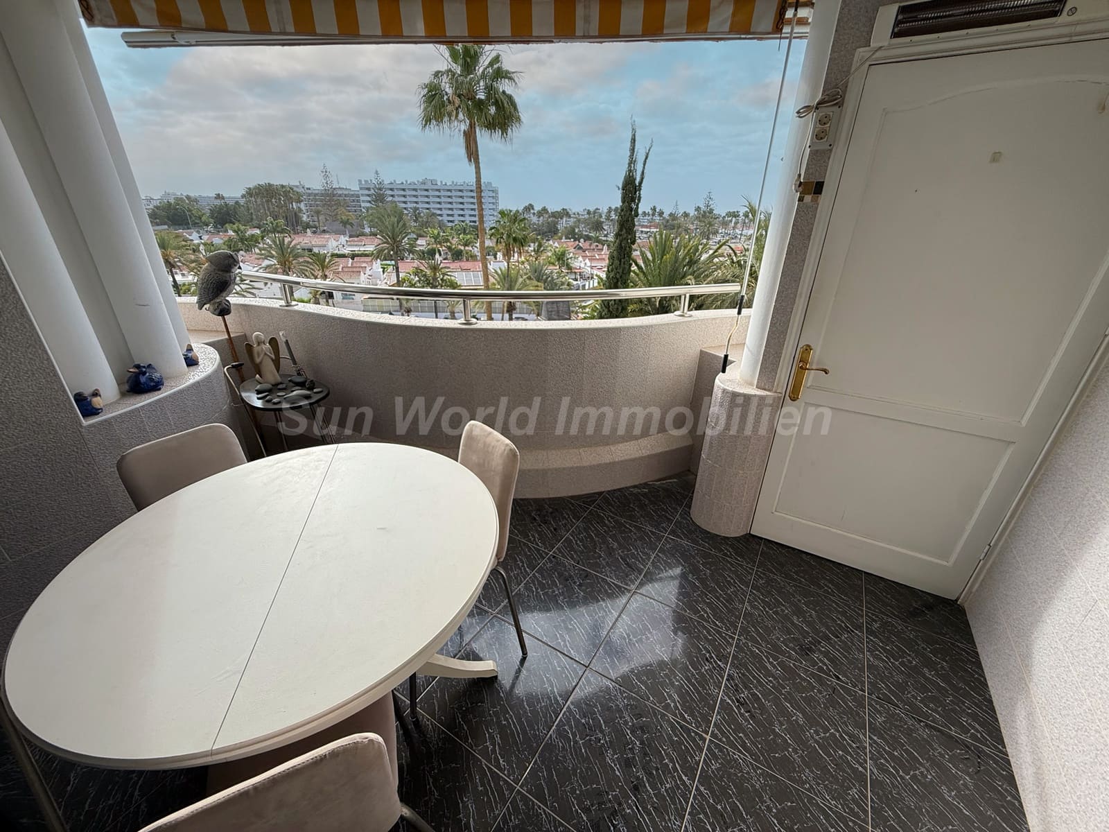 1 bedroom Flat for sale in Playa del Ingles - € 240,000 (Ref: 9789429)