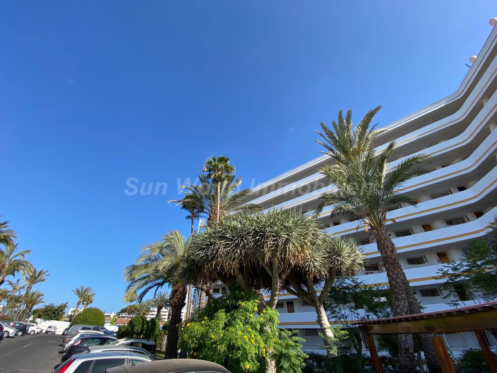 1 bedroom Flat for sale in Playa del Ingles - € 240,000 (Ref: 9789429)