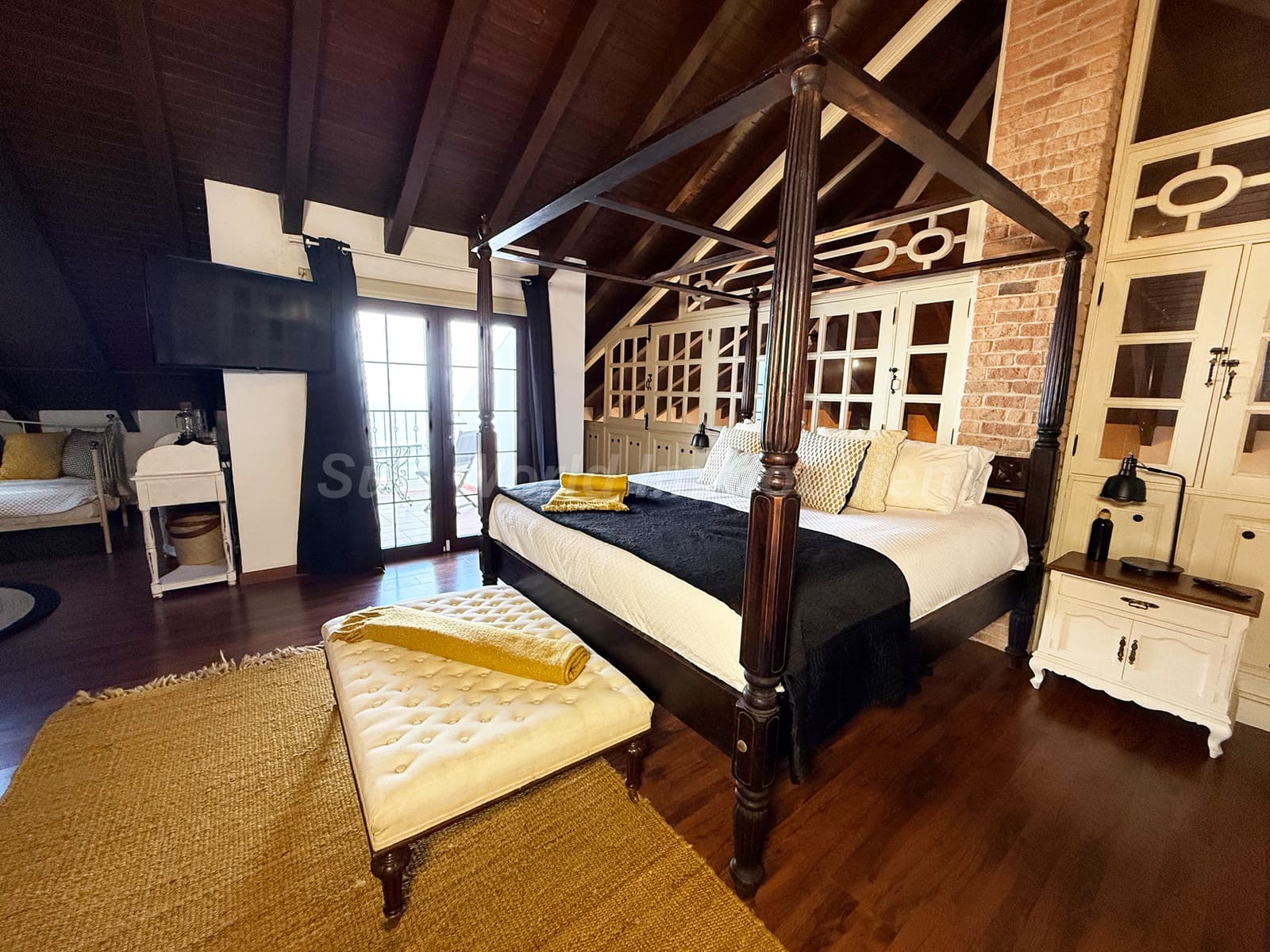 3 soveværelse Byhus til salg i Moya - € 900.000 (Ref: 9800282)