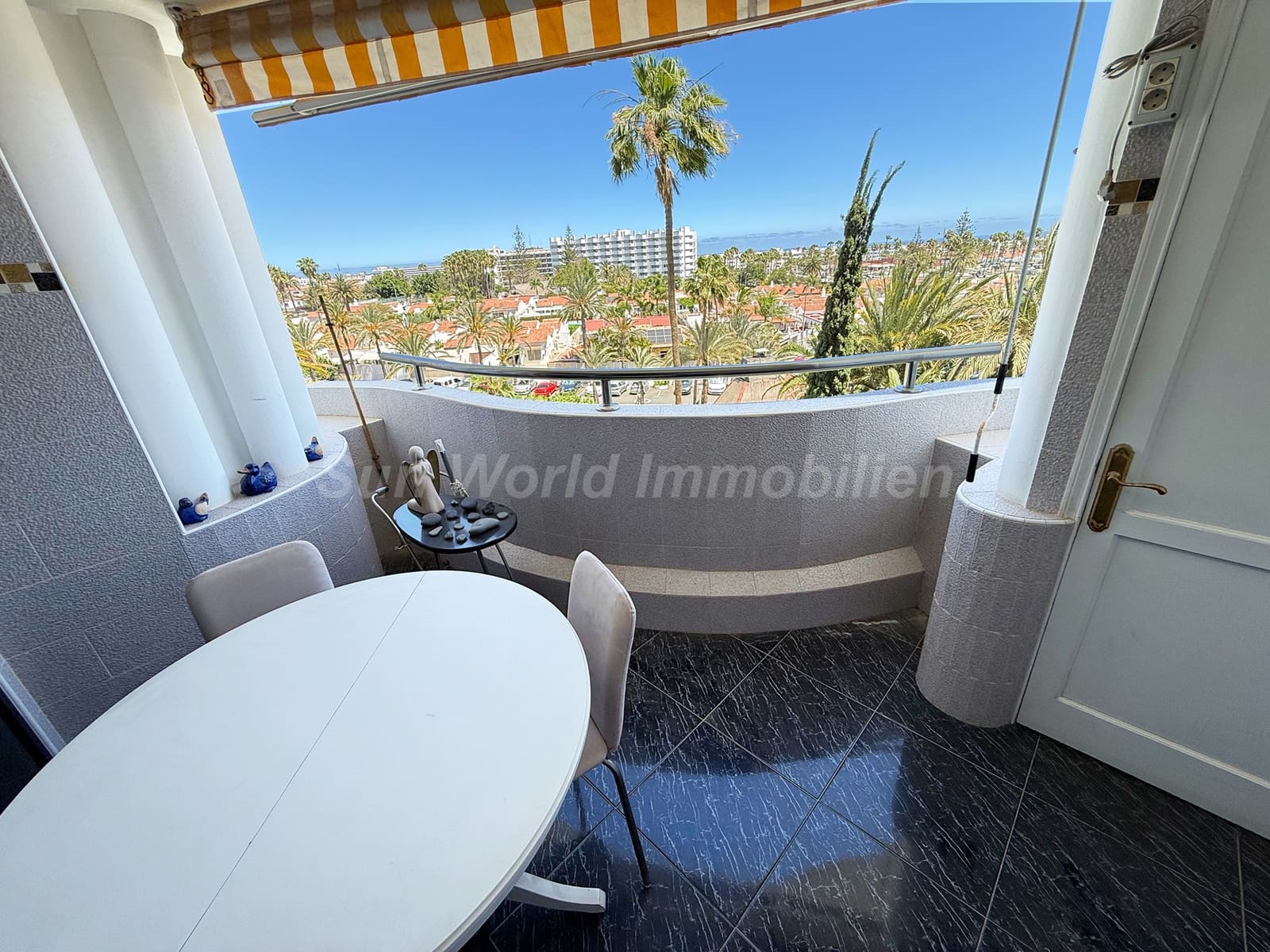 1 bedroom Flat for sale in Playa del Ingles - € 220,000 (Ref: 9829771)