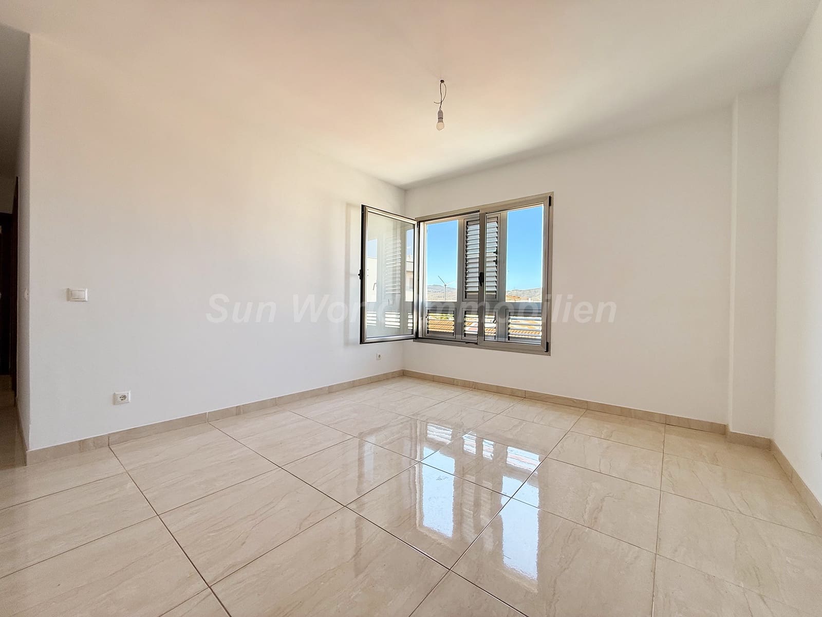 3 camera da letto Appartamento da affittare in Vecindario con garage - 900 € (Rif: 9889533)