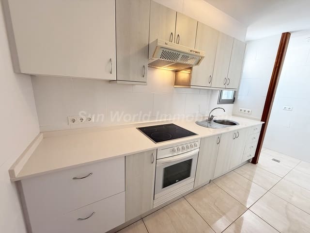 3 camera da letto Appartamento da affittare in Vecindario, Santa Lucía de Tirajana con garage - 900 € (Rif: 9889533)