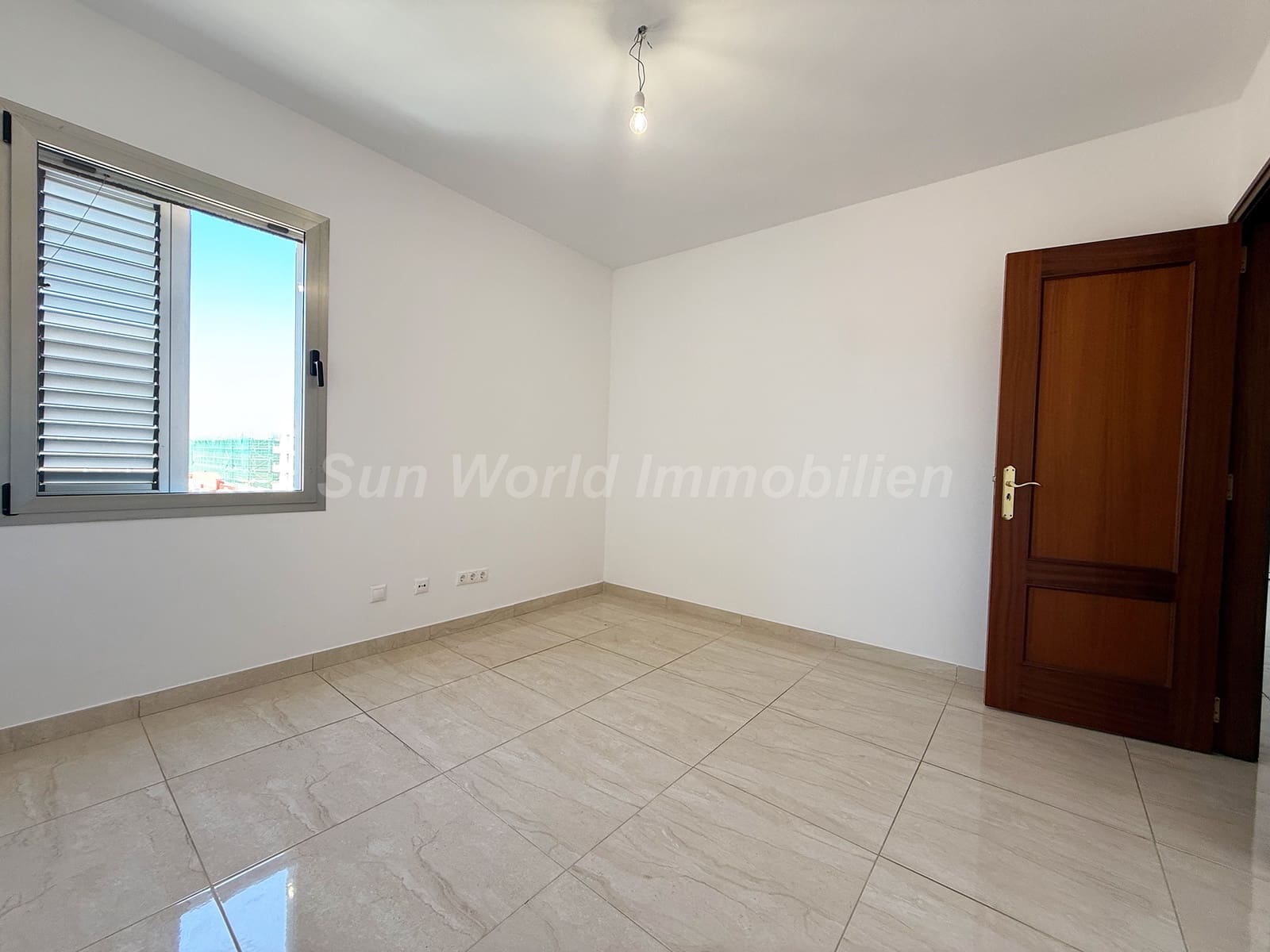 3 camera da letto Appartamento da affittare in Vecindario con garage - 900 € (Rif: 9889533)