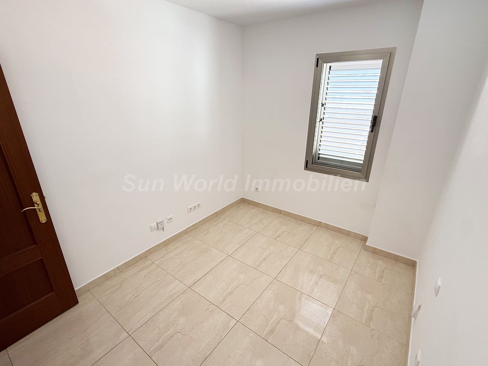 3 camera da letto Appartamento da affittare in Vecindario con garage - 900 € (Rif: 9889533)