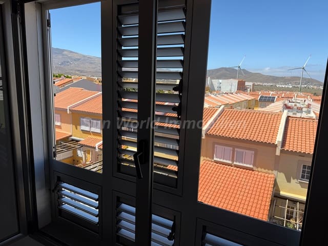 3 camera da letto Appartamento da affittare in Vecindario, Santa Lucía de Tirajana con garage - 900 € (Rif: 9889533)