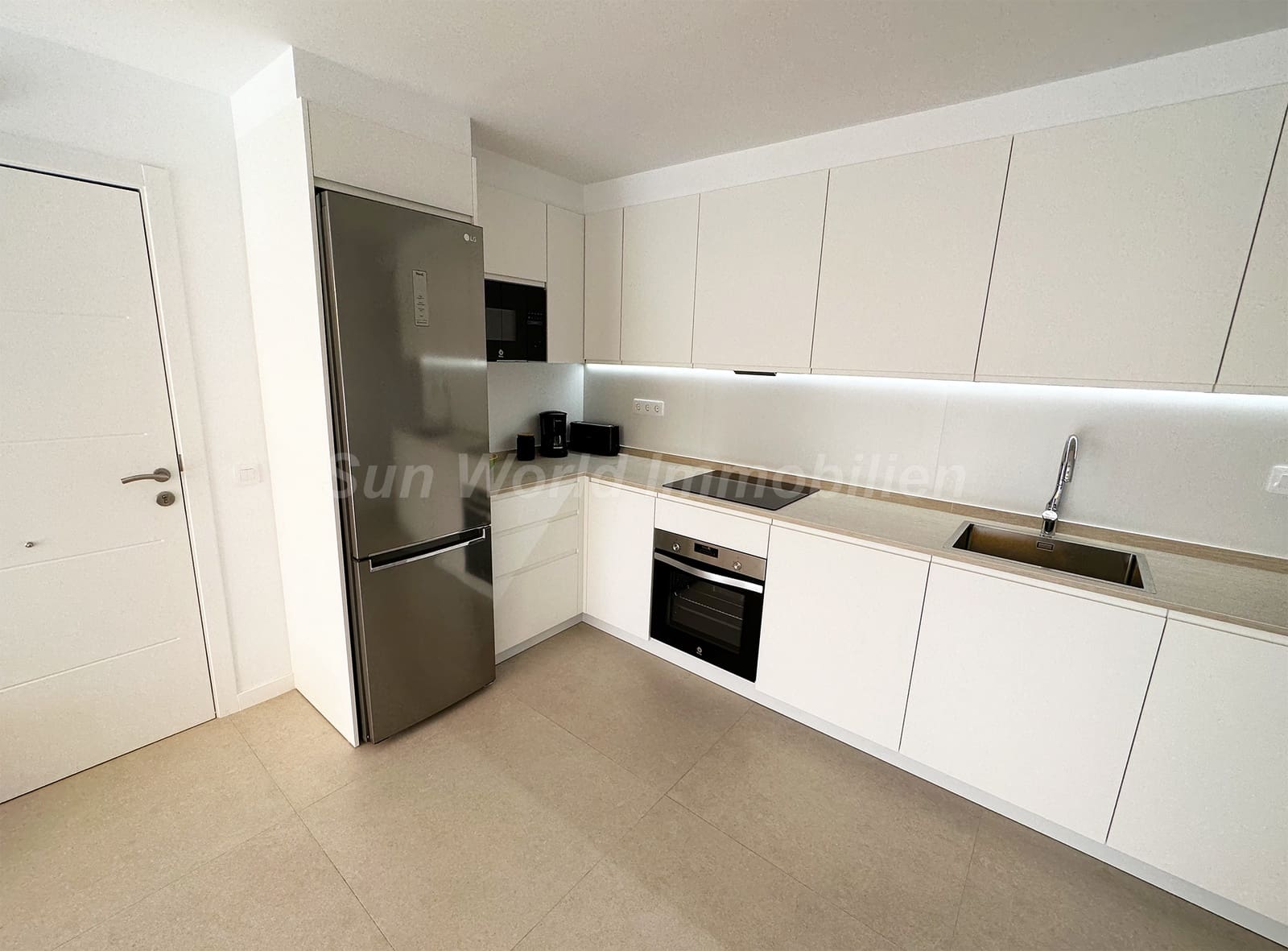 2 Zimmer Wohnung zu vermieten in San Agustin mit Pool Garage - 1.500 € (Ref: 9899822)