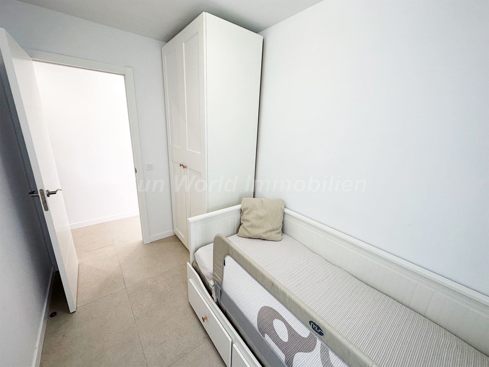 2 Zimmer Wohnung zu vermieten in San Agustin mit Pool Garage - 1.500 € (Ref: 9899822)
