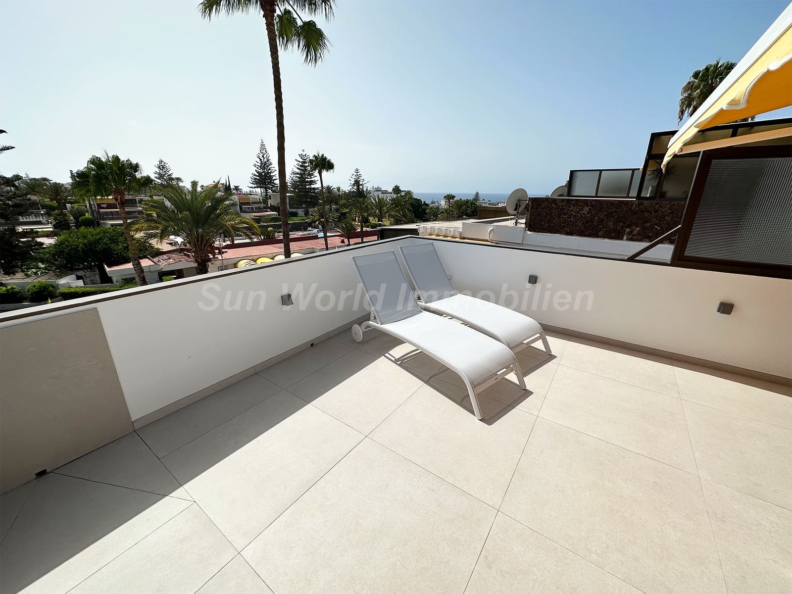 2 Zimmer Wohnung zu vermieten in San Agustin mit Pool Garage - 1.500 € (Ref: 9899822)