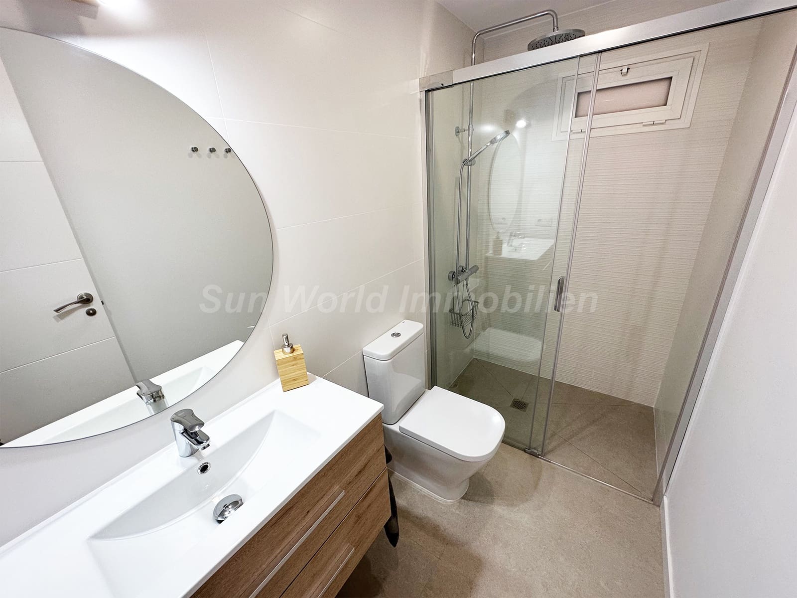 2 Zimmer Wohnung zu vermieten in San Agustin mit Pool Garage - 1.500 € (Ref: 9899822)