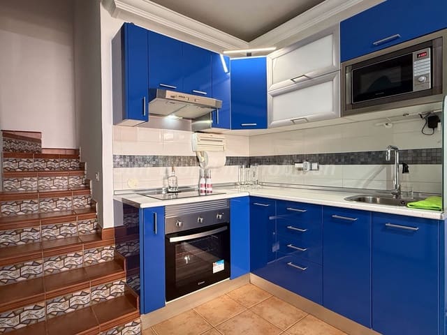1 sovrum Radhus att hyra i Campo Internacional, San Bartolomé de Tirajana med pool - 1 200 € (Ref: 9958419)