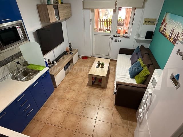 1 sovrum Radhus att hyra i Campo Internacional, San Bartolomé de Tirajana med pool - 1 200 € (Ref: 9958419)