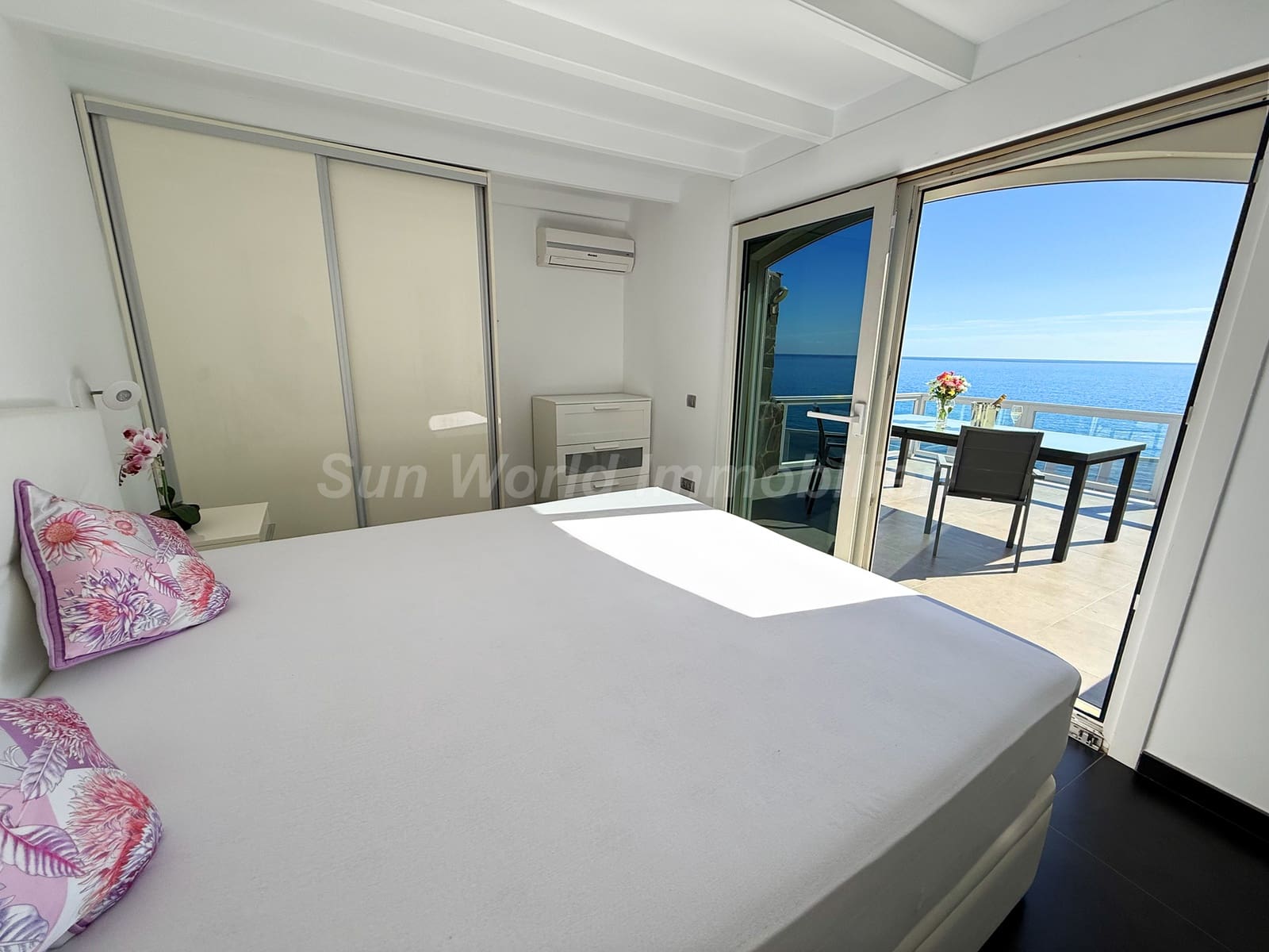 4 bedroom Townhouse for sale in San Agustin - € 1,050,000 (Ref: 9958420)