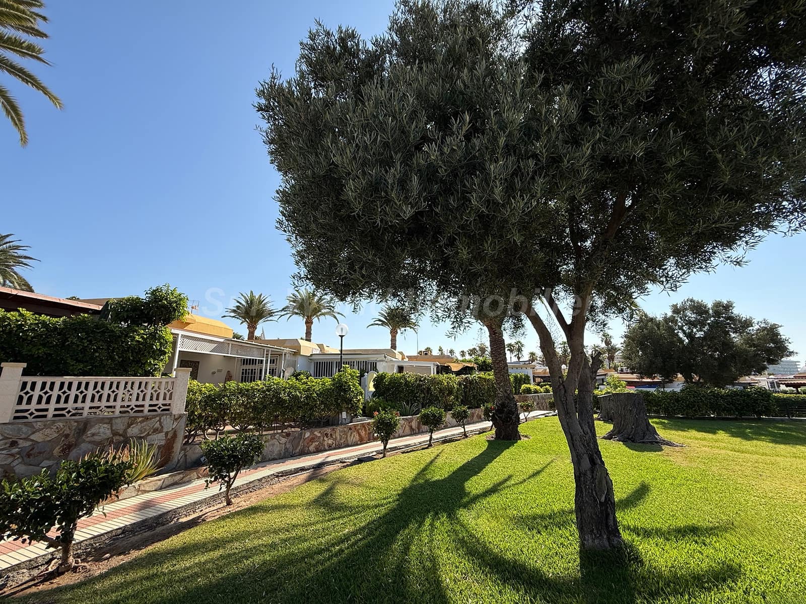 2 bedroom Bungalow for sale in Playa del Ingles - € 499,000 (Ref: 9964164)